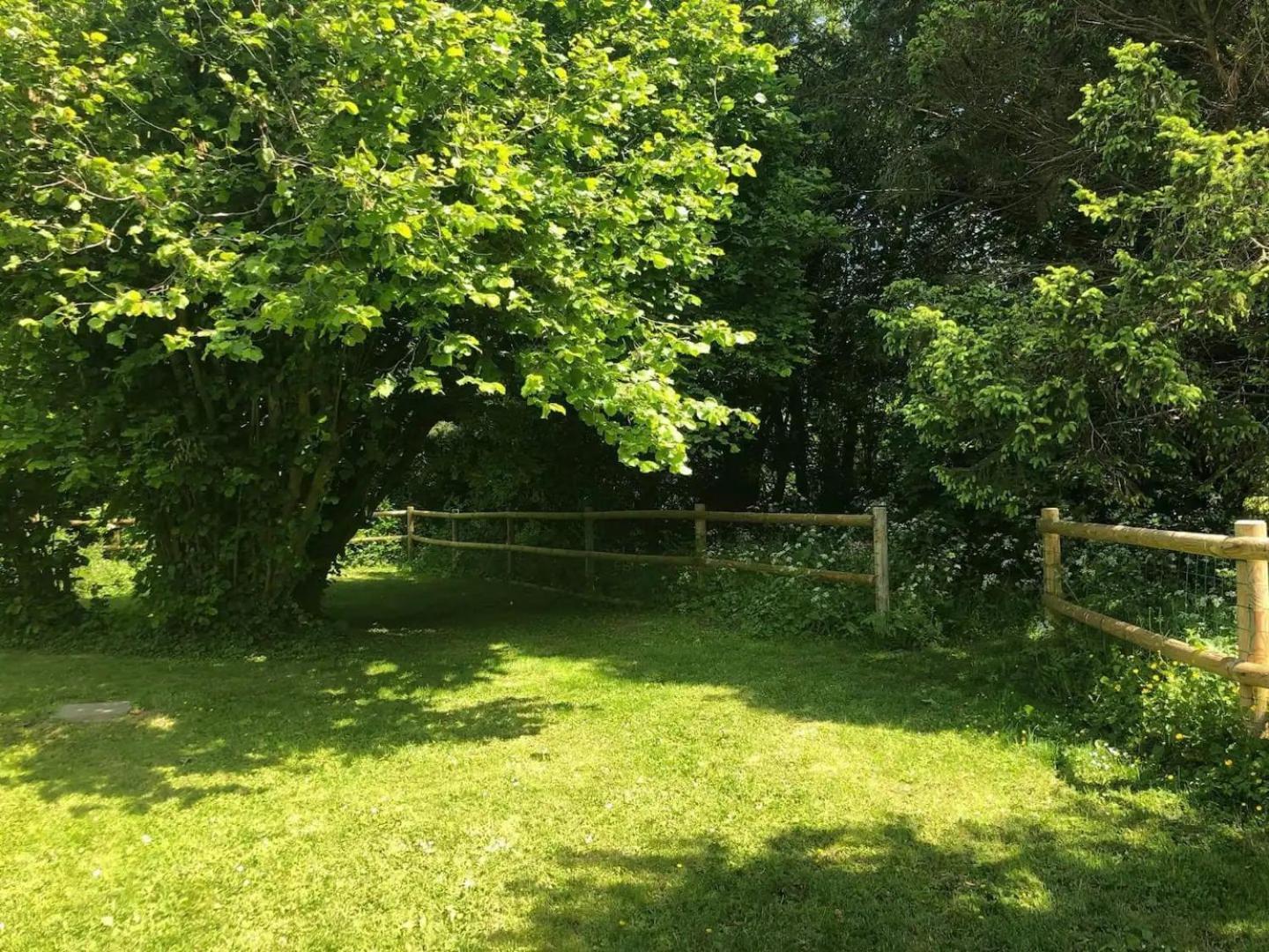 Charmant Cottage 8 Personnes En Normandie Cleuville Exterior photo
